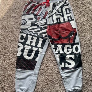 Chicago Bulls Graphic womans Joggers - Red and Gray